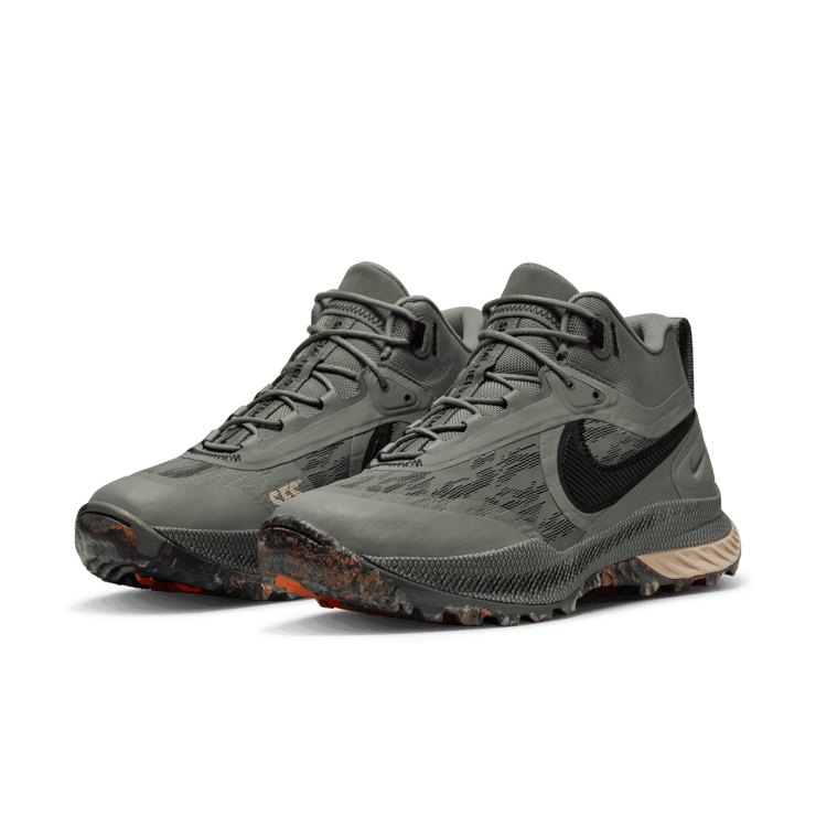 Nike React SFB Carbon Menâs Elite Outdoor Shoes Angle 2