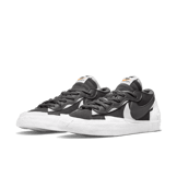 Nike Blazer Low sacai Iron Grey Angle 2
