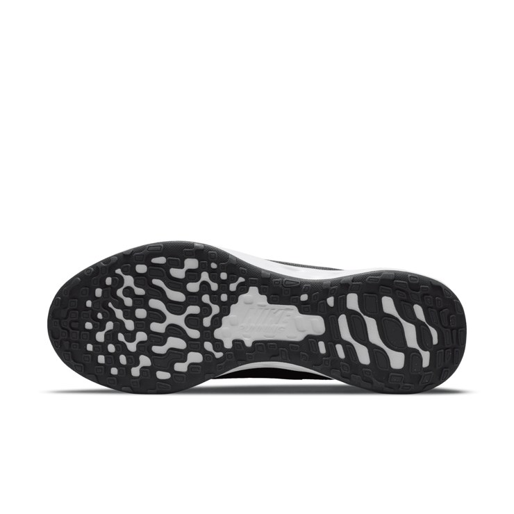 Nike Revolution 6 Next Nature Road Running Shoes Angle 0