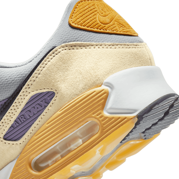 Nike Air Max 90 Shoes Angle 5