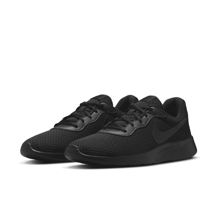 Nike Tanjun Shoes Angle 2