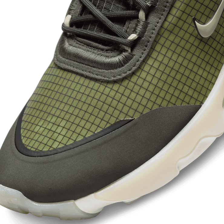 Nike React Live Shoes Angle 4