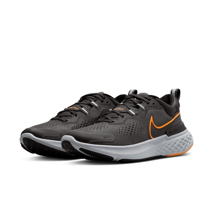 Nike React Miler 2 Road Running Shoes Angle 2