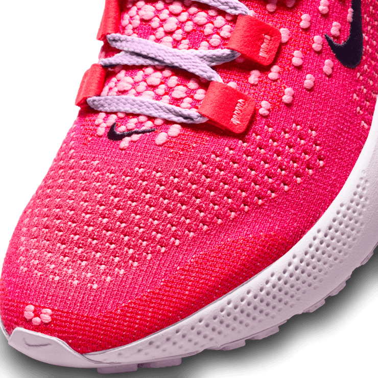 Nike Escape Run Flyknit Road Running Shoes Angle 4