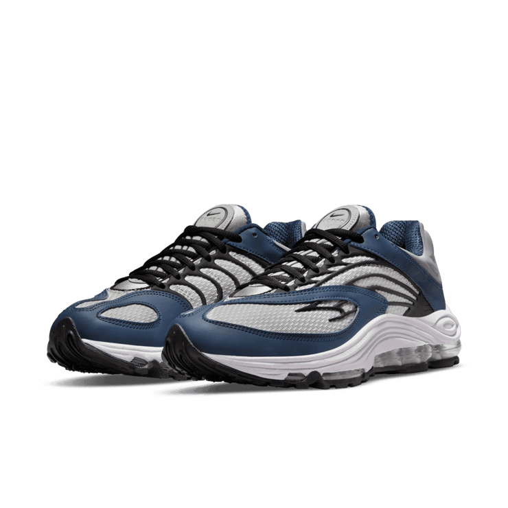 Nike Air Tuned Max Shoes Angle 2