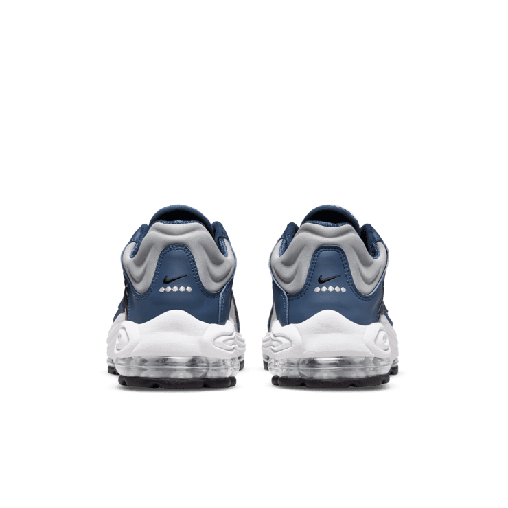 Nike Air Tuned Max Shoes Angle 3