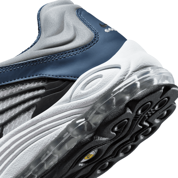 Nike Air Tuned Max Shoes Angle 5