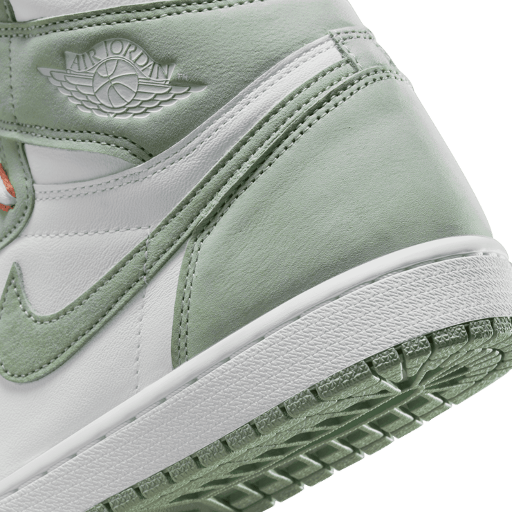 Jordan 1 High OG Seafoam (W) Angle 5