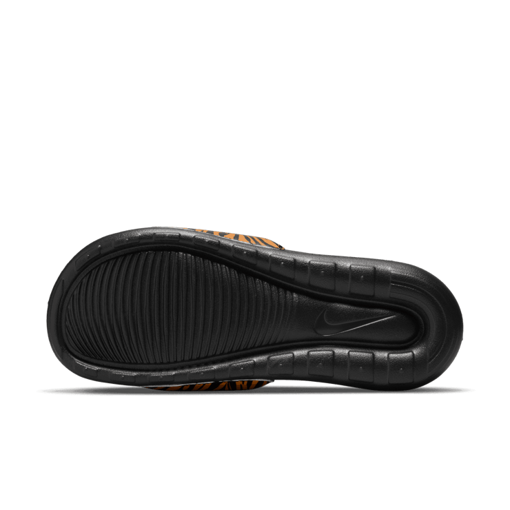 Nike Victori One Print Slides Angle 1