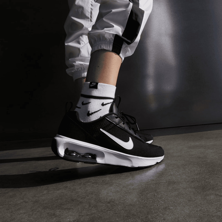 Nike Air Max INTRLK Lite Shoes Angle 0