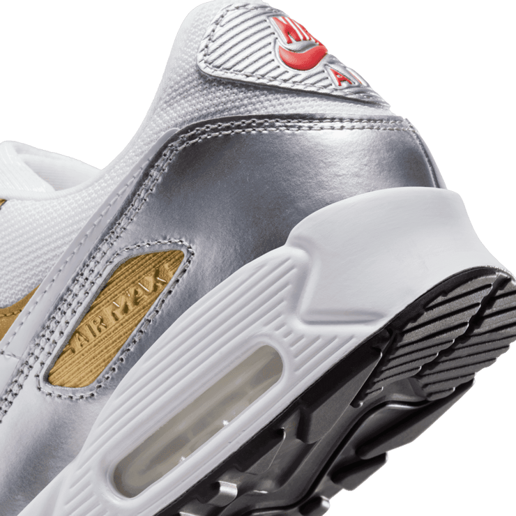 Nike Air Max 90 SE Shoes Angle 5