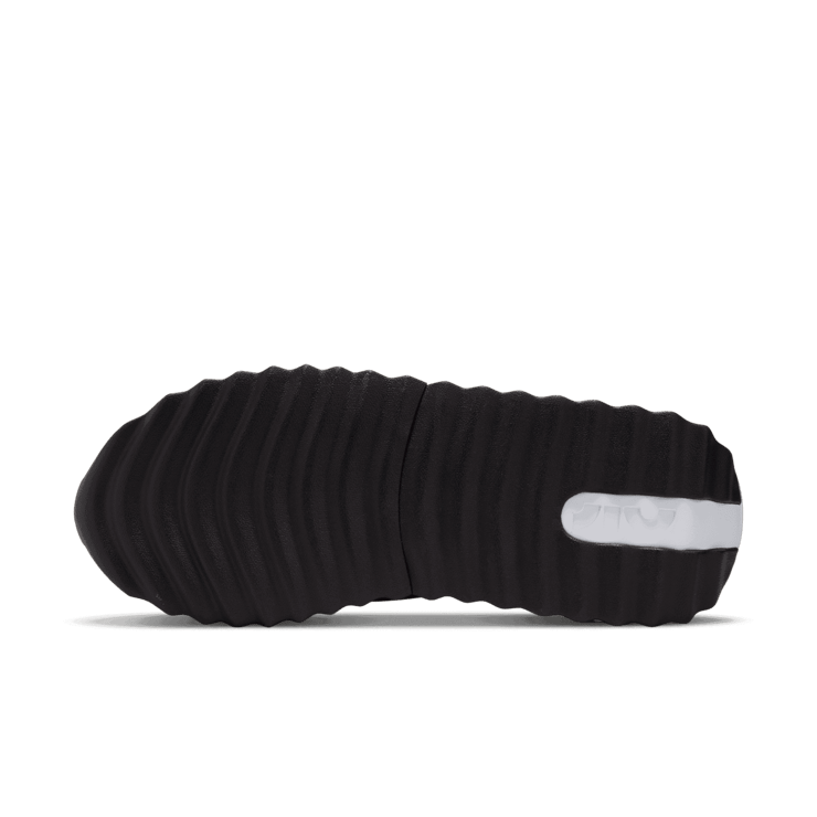 Nike Air Max Dawn SE Shoes Angle 0