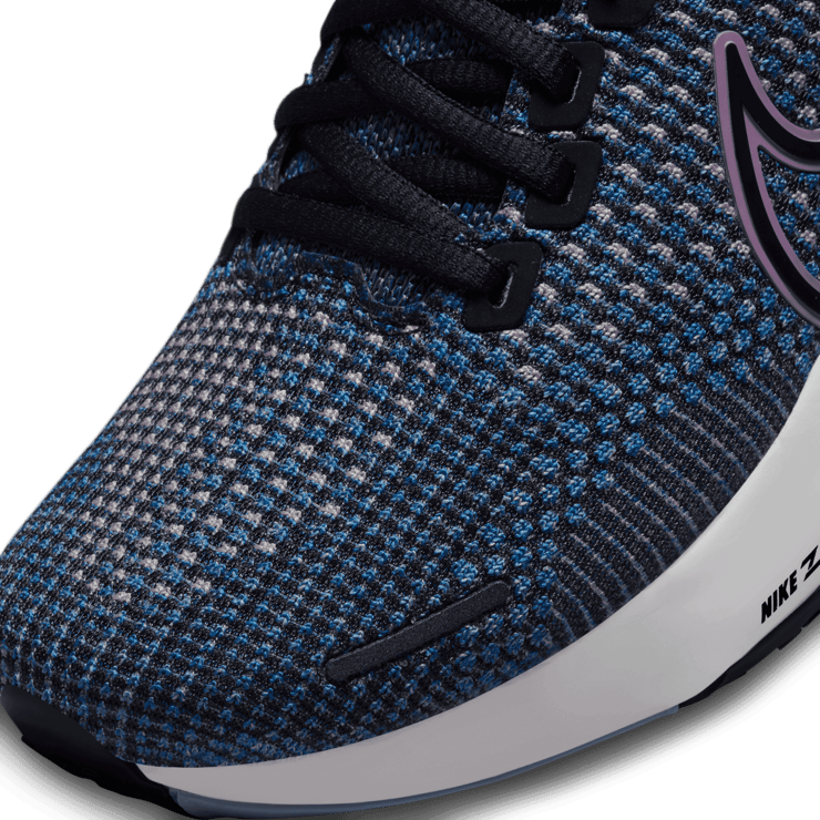Nike ZoomX Invincible Run Flyknit 2 Road Running Shoes Angle 4