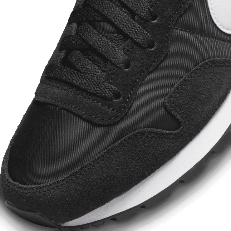 Nike Air Pegasus 83 Shoes Angle 4