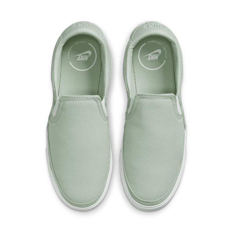 Nike Court Legacy Slip-On Angle 1