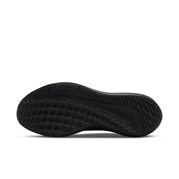 Nike Winflo 9 Road Running Shoes Angle 0