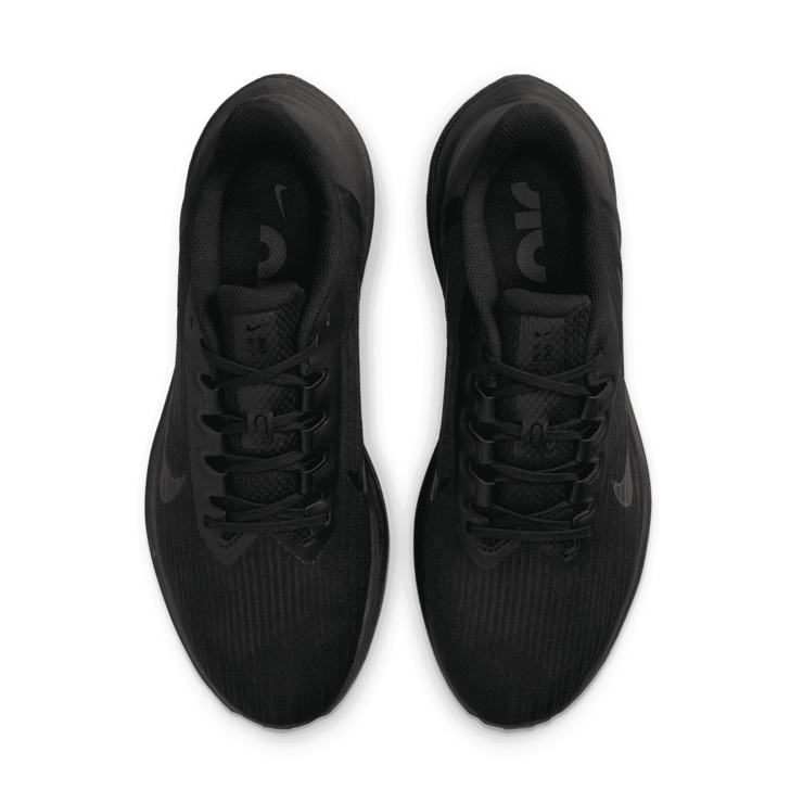 Nike Winflo 9 Road Running Shoes Angle 1