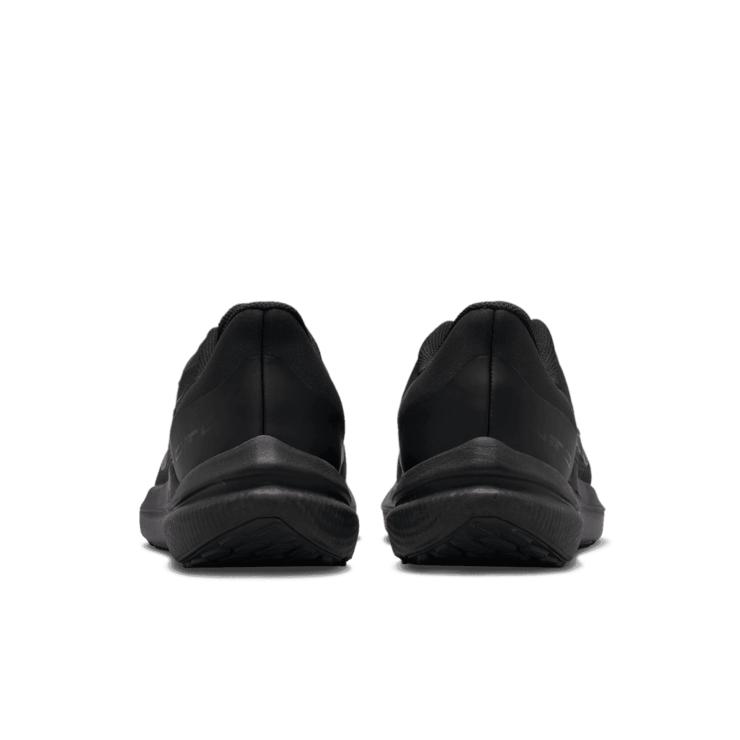 Nike Winflo 9 Road Running Shoes Angle 3