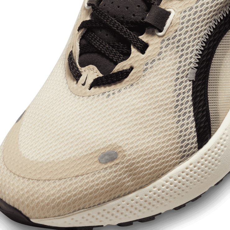 Nike React Escape Run 2 Road Running Shoes Angle 4