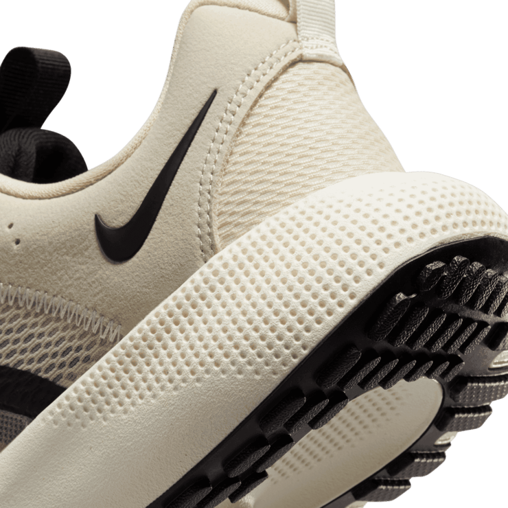 Nike React Escape Run 2 Road Running Shoes Angle 5