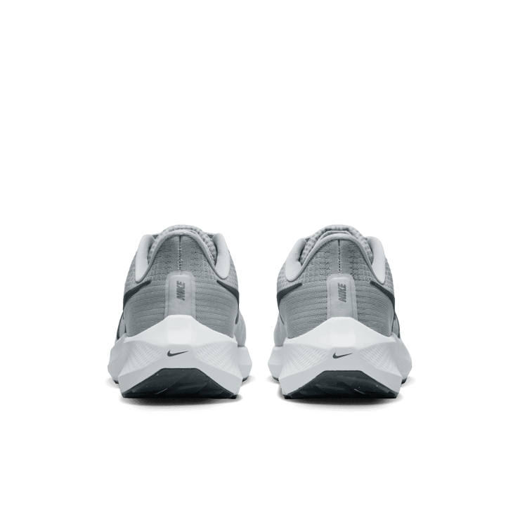 Nike Air Zoom Pegasus 39 Road Running Shoes Angle 3