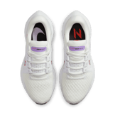 Nike Air Zoom Vomero 16 (White) Angle 1