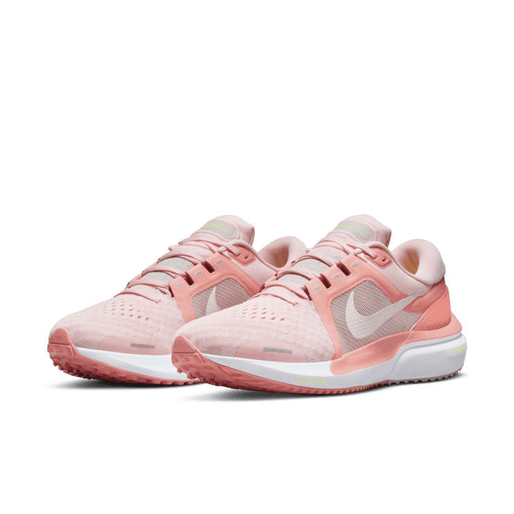Nike Air Zoom Vomero 16 (Pink) Angle 2