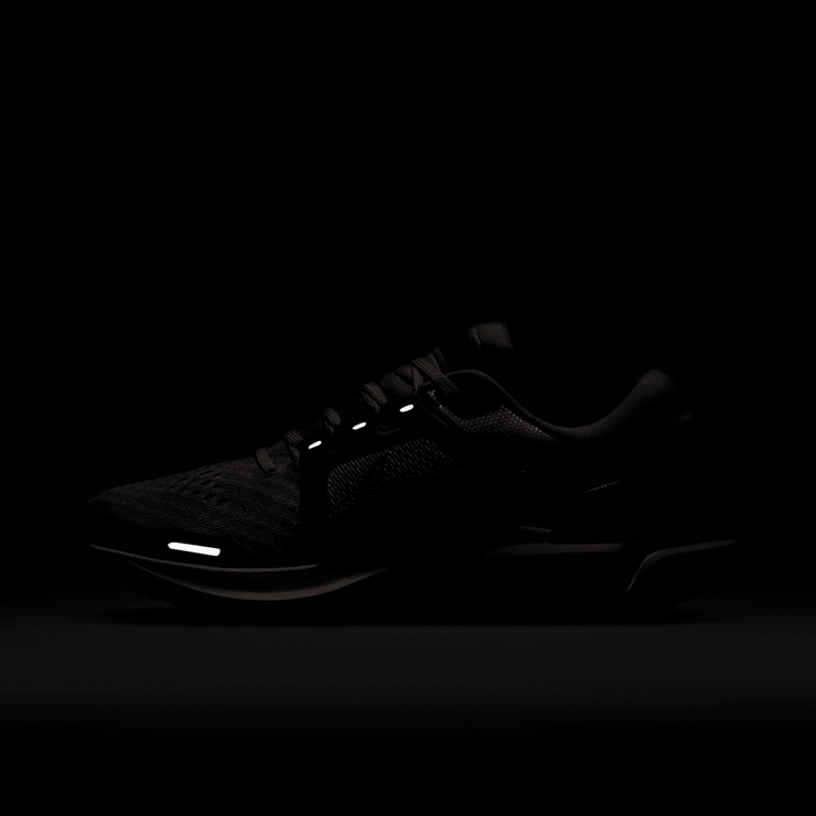 Nike Air Zoom Vomero 16 (Pink) Angle 7