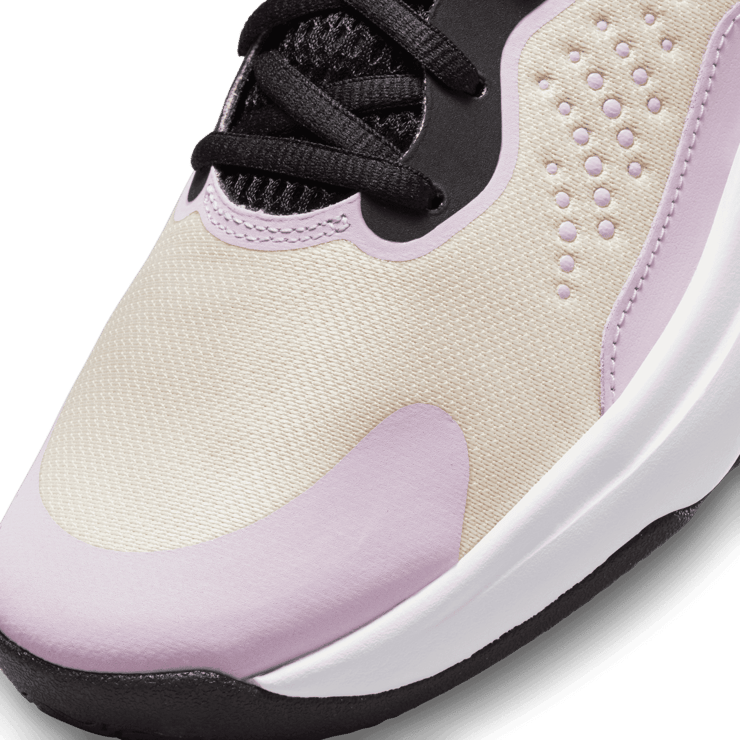 Nike Fly.By Mid 3 Basketball Shoes Angle 4