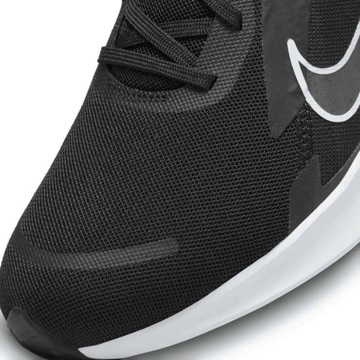 Nike Quest 5 Road Running Shoes Angle 0