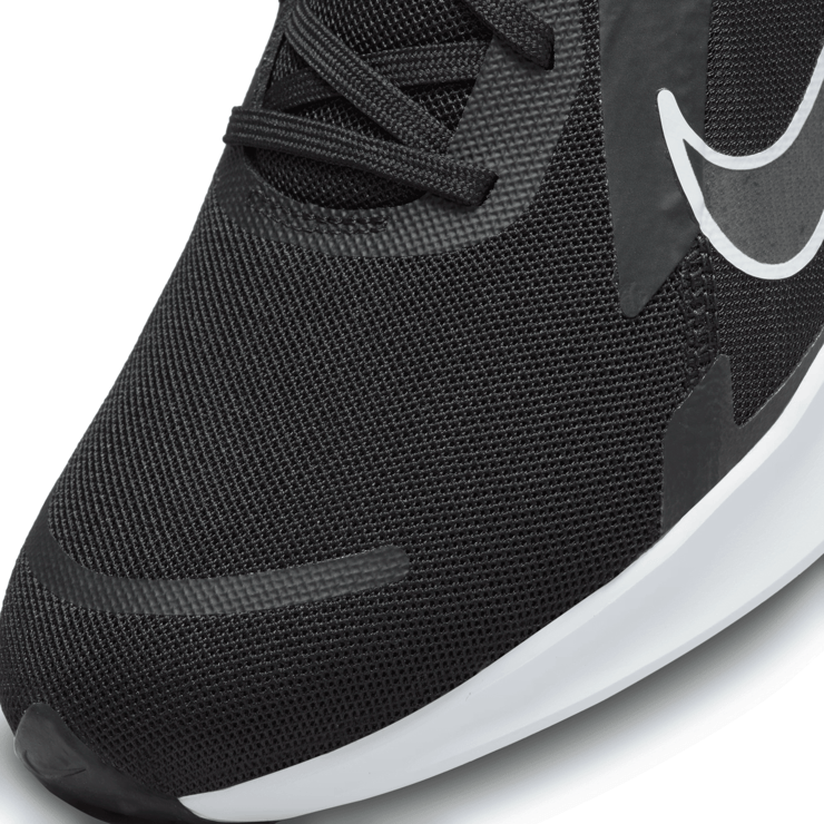 Nike Quest 5 Road Running Shoes Angle 0