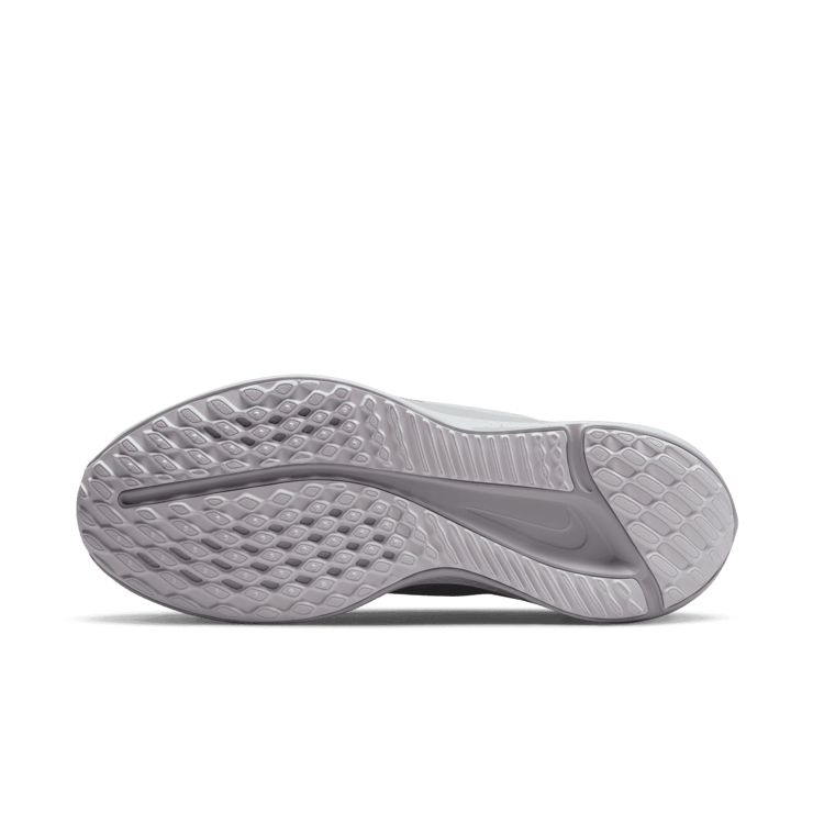 Nike Quest 5 Road Running Shoes Angle 0