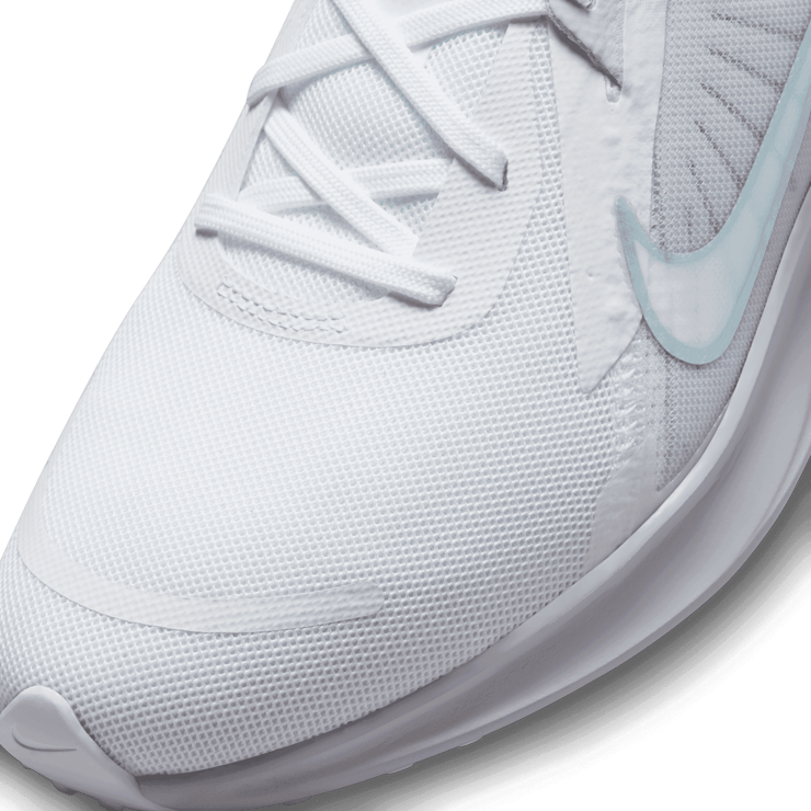 Nike Quest 5 Road Running Shoes Angle 4
