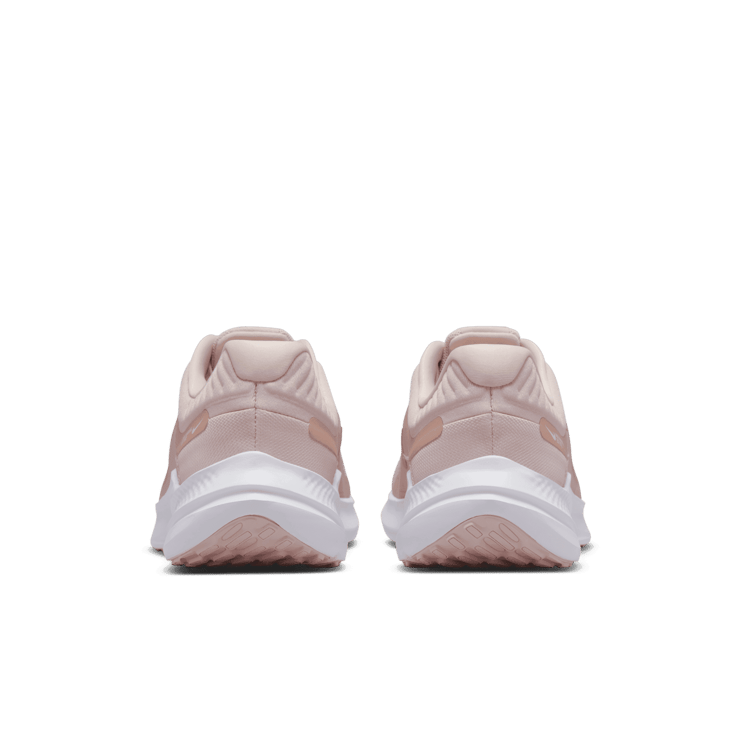 Nike Quest 5 Road Running Shoes Angle 3