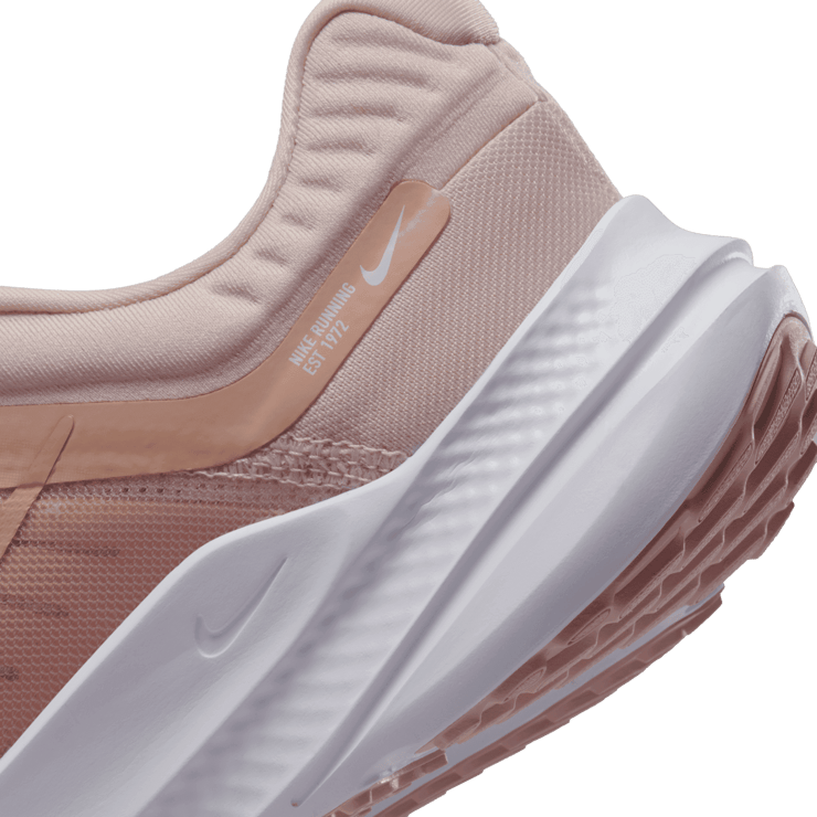 Nike Quest 5 Road Running Shoes Angle 5