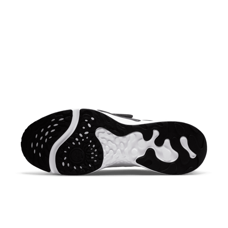 Nike Renew Retaliation 4 Black Angle 0