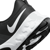 Nike Renew Retaliation 4 Black Angle 5