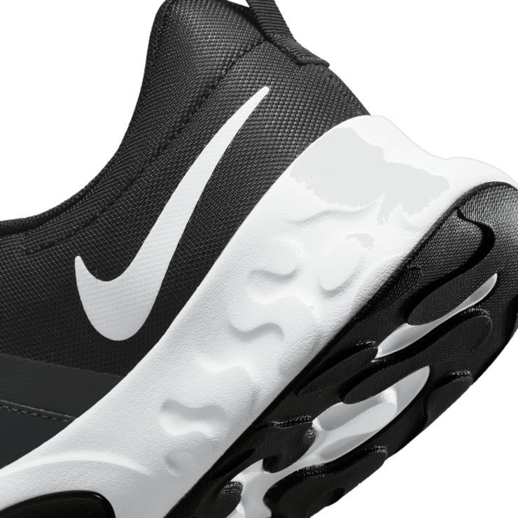 Nike Renew Retaliation 4 Black Angle 5