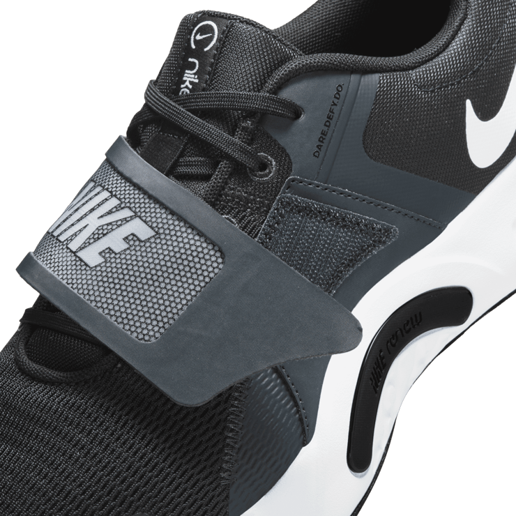 Nike Renew Retaliation 4 Black Angle 6