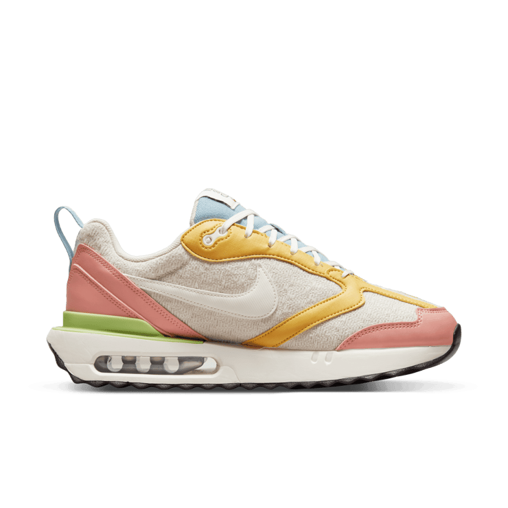 Nike Air Max Dawn SE Shoes Angle 1