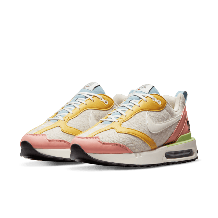 Nike Air Max Dawn SE Shoes Angle 3