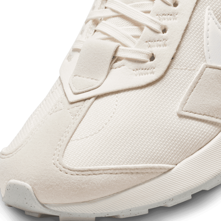 Nike Air Max Pre-Day Shoes Angle 4