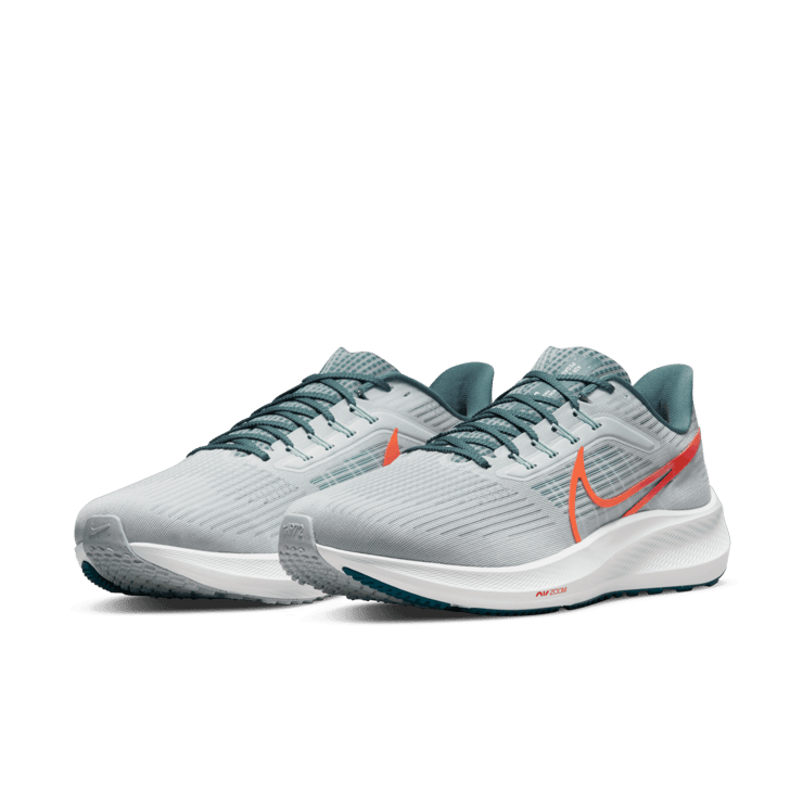 Nike Air Zoom Pegasus 39 Road Running Shoes (Extra Wide) Angle 2