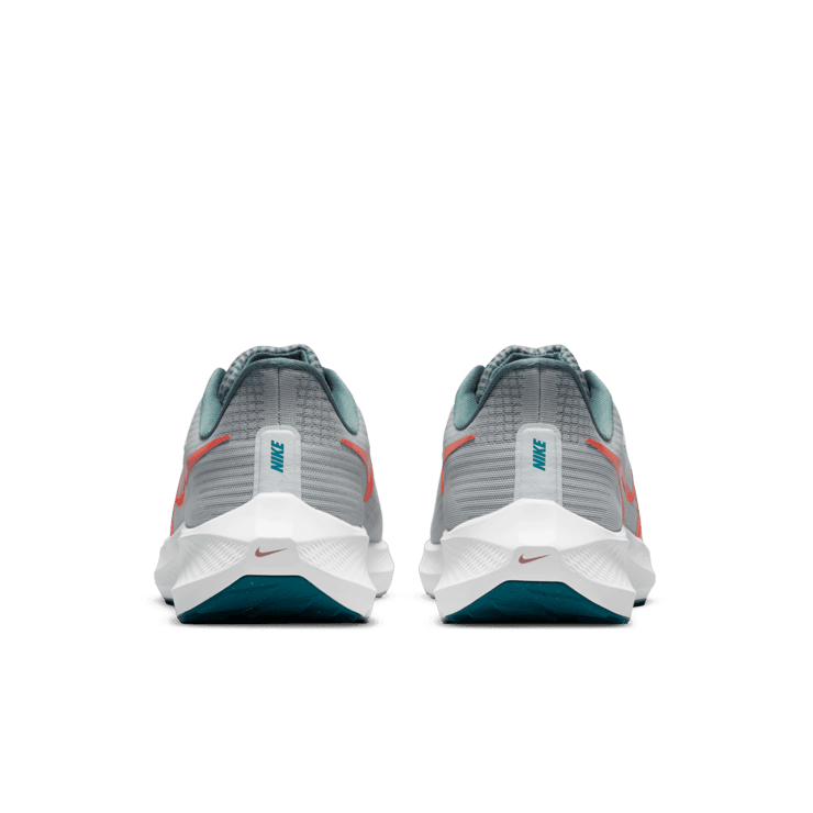 Nike Air Zoom Pegasus 39 Road Running Shoes (Extra Wide) Angle 3
