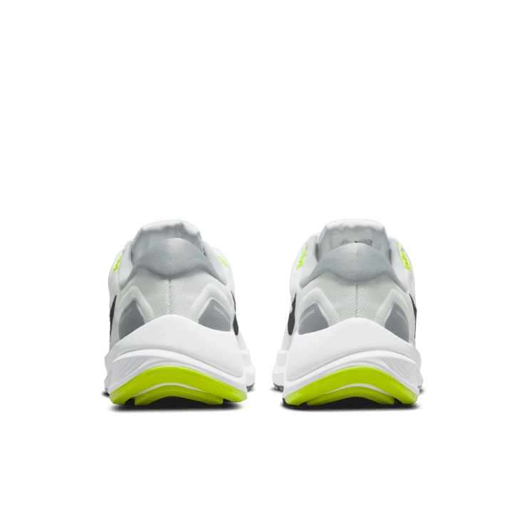 Nike Air Zoom Structure 24 Running Shoes Angle 3