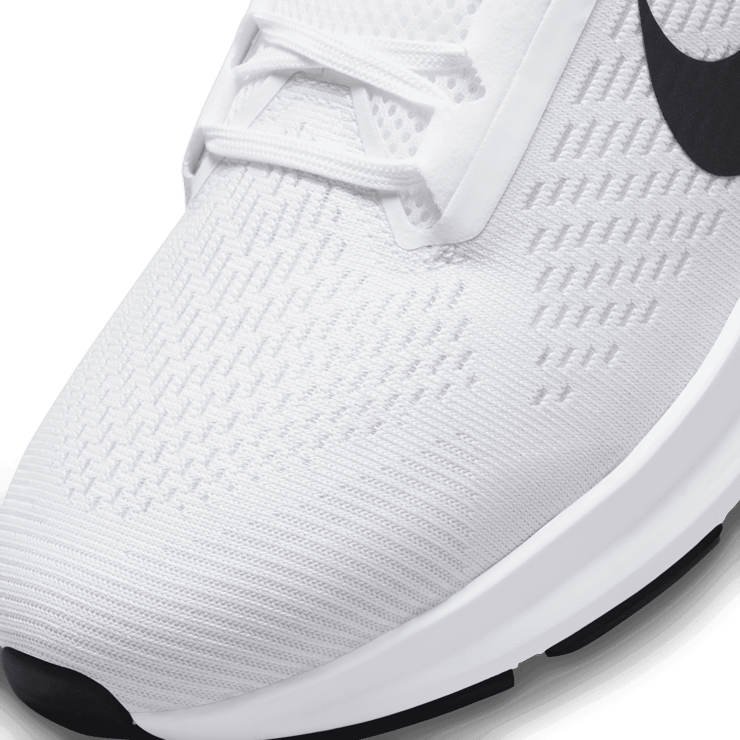 Nike Air Zoom Structure 24 Running Shoes Angle 4