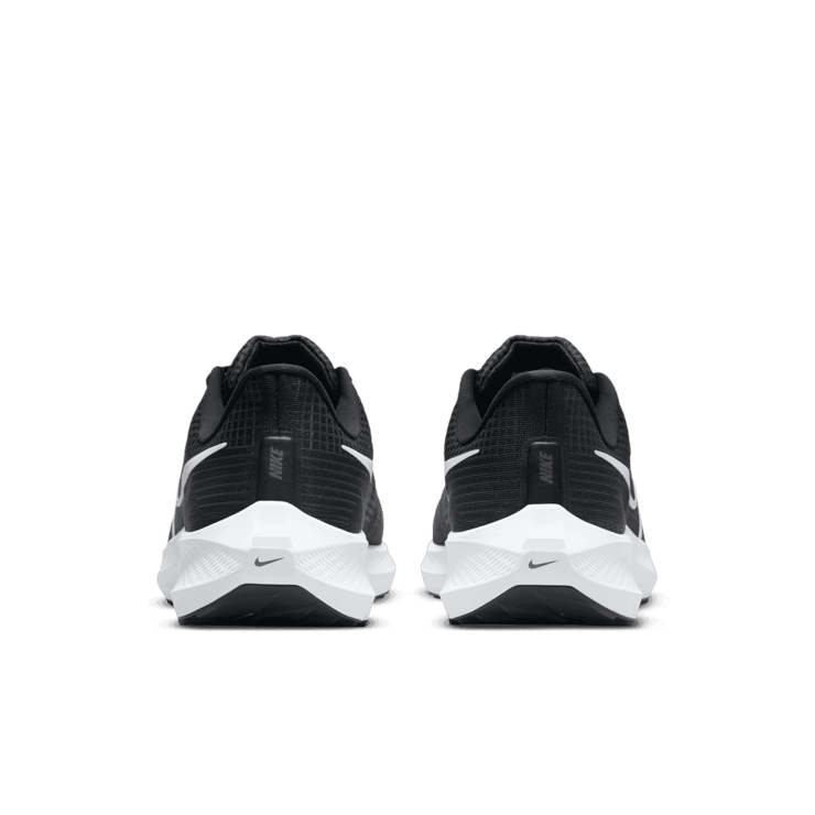 Nike Air Zoom Pegasus 39 Road Running Shoes (Extra Wide) Angle 3