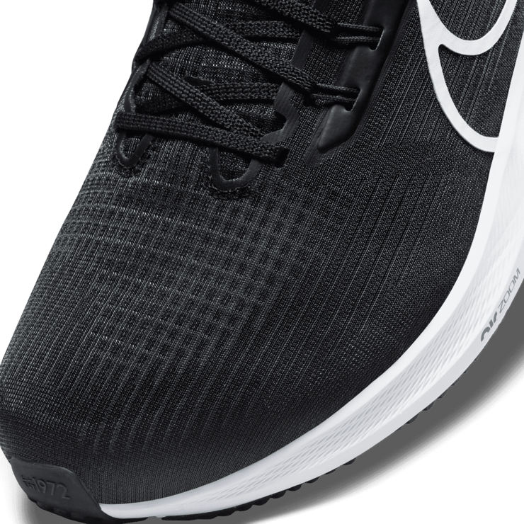 Nike Air Zoom Pegasus 39 Road Running Shoes (Extra Wide) Angle 4