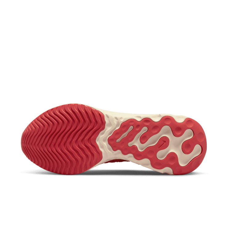 Nike React Phantom Run Flyknit 2 Road Running Shoes Angle 0