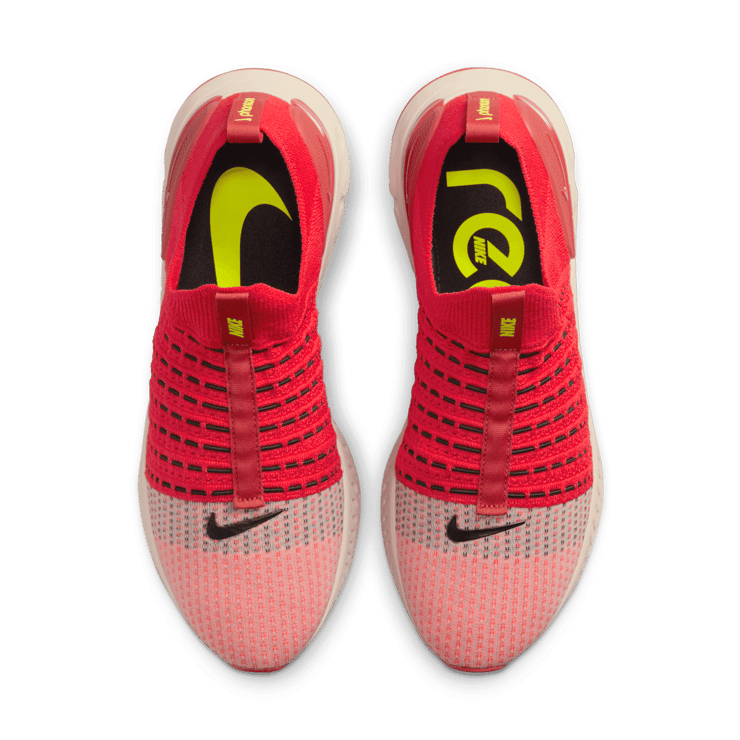 Nike React Phantom Run Flyknit 2 Road Running Shoes Angle 1